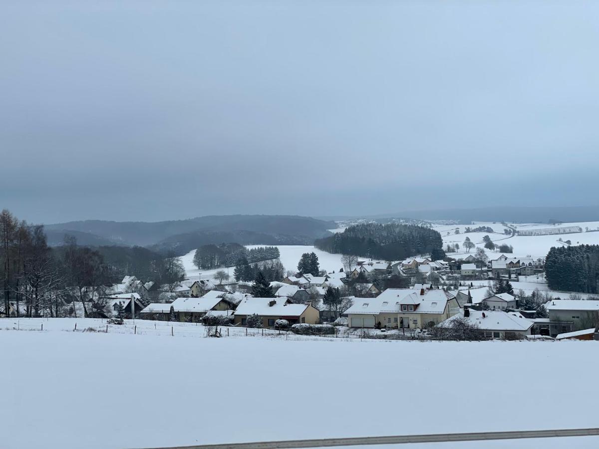 Ferienhaus Eifelblick Feusdorf エクステリア 写真